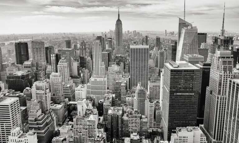 vegeta goku con ropa nike